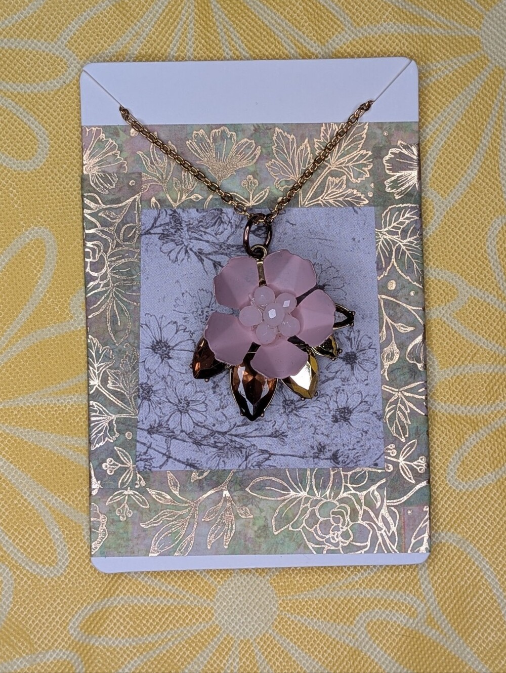 Very Vera Wang Daisy Pendant Necklace